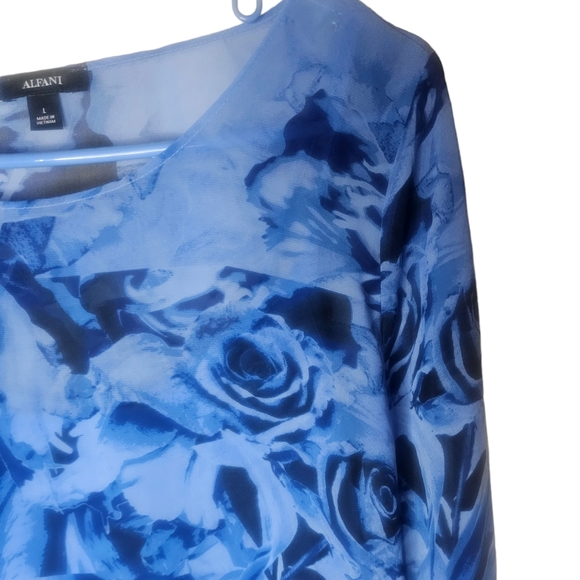 Alfani women's blue floral high-low sleeves overlay top size L - Picture 2 of 6